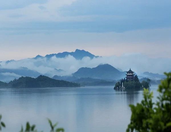 Dusit International to manage first internationally branded luxury resort in Wanfo Lake, Anhui Province, China