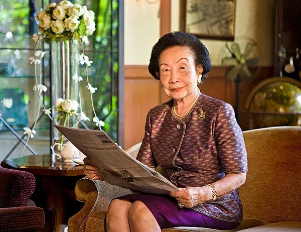 Renowned hotelier Thanpuying Chanut Piyaoui, founder of Dusit International, receives SHTM Lifetime Achievement Award